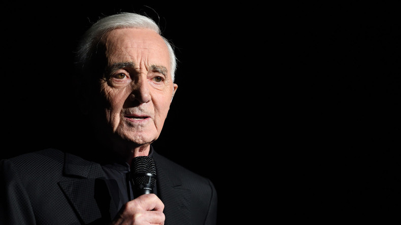 Aznavour propose le tri sélectif pour les migrants