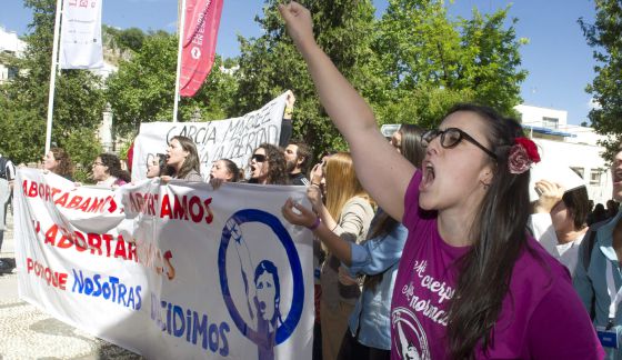 L'IVG interdite sans autorisation des parents pour les mineures par la droite espagnole 