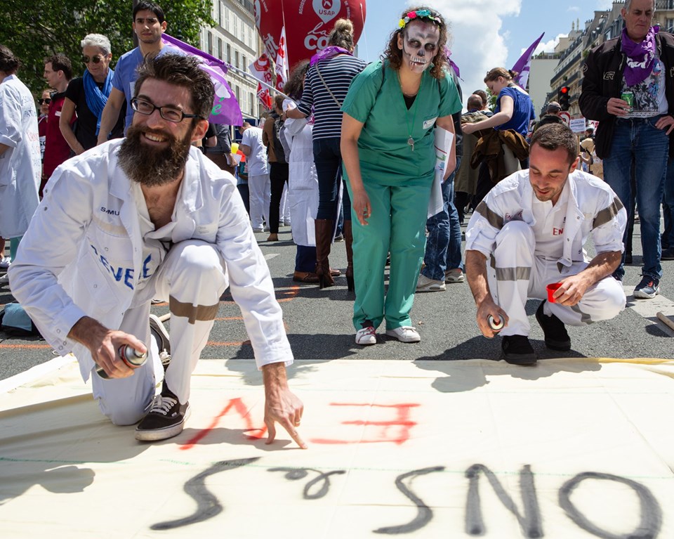 Manifestations des personnels hospitaliers contre la casse de l'hôpital et la souffrance au travail 