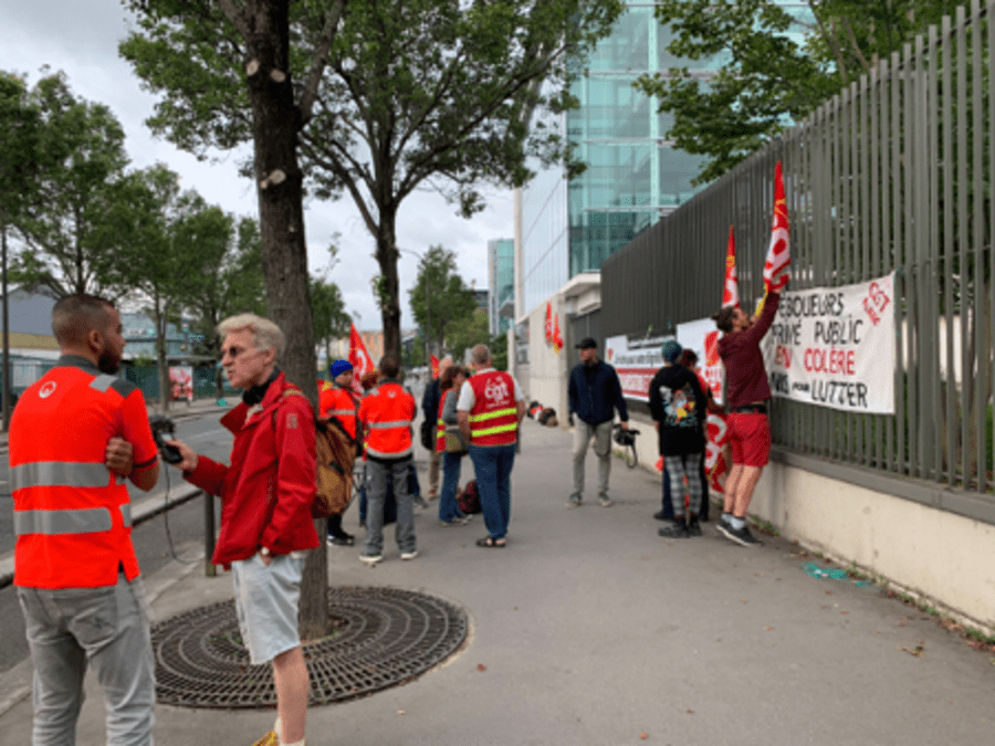 Intimidations, chantage : onze travailleurs sans-papiers du sous-traitant NTI en grève contre un patron voyou