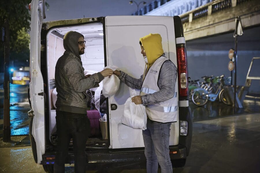 Distributions alimentaires interdites à Paris : l'Etat prive des centaines de personnes de repas