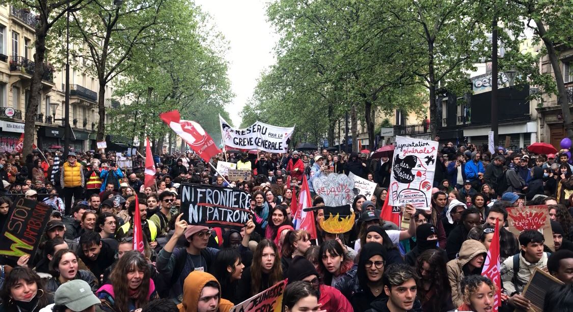 1er Mai : un millier de manifestants dans le cortège du Réseau pour la grève générale à Paris