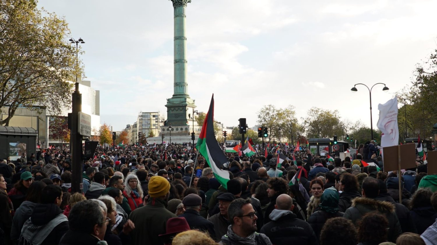 « Non au génocide ! » : des dizaines de milliers de manifestants solidaires de Gaza partout en France 