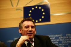 Bayrou reconnaît avoir « recasé » des salariés à Bruxelles