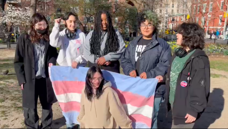 Solidarité internationale : des lycéens trans new-yorkais soutiennent le mouvement social en France