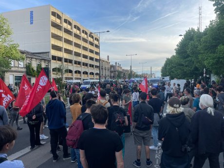 Bordeaux : la police interpelle 5 personnes à un rassemblement de soutien aux manifestants gardés à vue