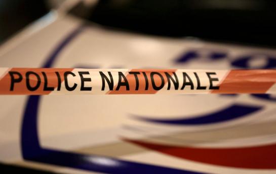 En France, quand un flic tue un arabe, ce n'est pas un crime. On l'acquitte. 