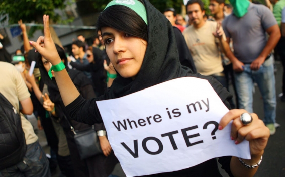 Iran : Faux choix entre deux favoris