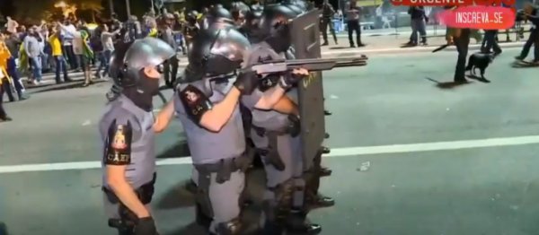 Vidéo. Bolsonaro élu, la Police Militaire réprime les manifestants opposés au candidat à São Paulo