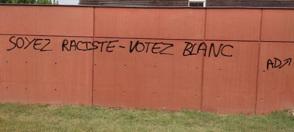 Tags racistes à l'Université Bordeaux Montaigne : pas de place pour l'extrême droite à la fac !
