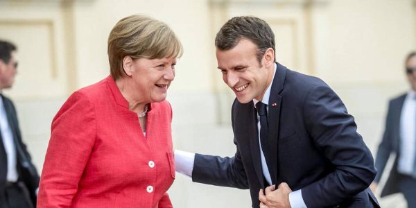 Macron tente d'apparaître comme le « leader des progressistes » européens