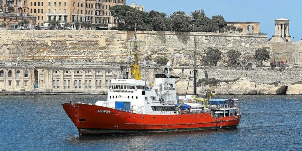 L'Aquarius à Marseille : dernière escale pour le navire humanitaire ? 