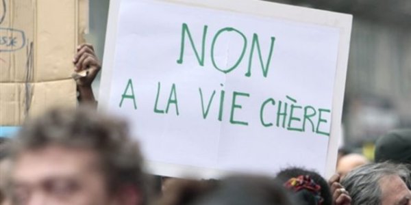 Macron « assume parfaitement » la hausse des taxes : à quand un plan de bataille des syndicats ?