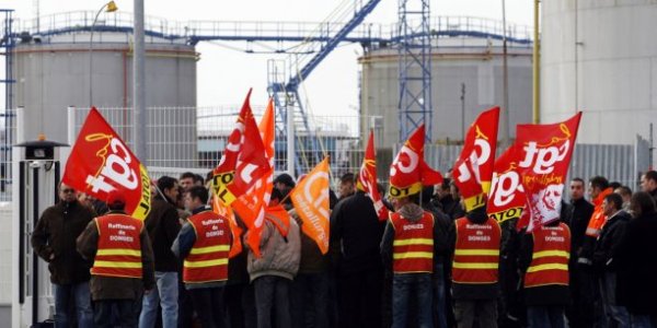 Raffinerie Total : la CGT entre en grève pour donner « un bol d'air aux gilets jaunes »