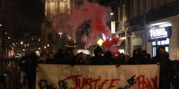 Rassemblement contre les violences policières à Bordeaux