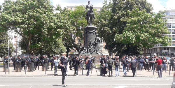 Lille. Les flics et l'extrême-droite ensemble pour protéger la statue coloniale de Faidherbe