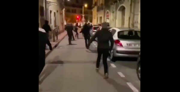 À Montpellier, des militants d'extrême-droite attaquent un bar associatif. Soutien au Barricade !
