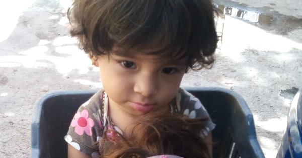 Une enfant immigrée âgée de 2 ans passe devant la justice américaine