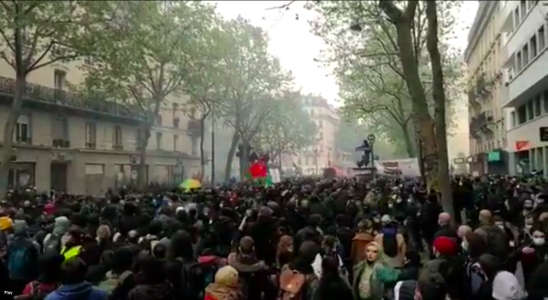 VIDÉOS. Paris. Charges, gaz, matraques : la manifestation du 1er mai réprimée !