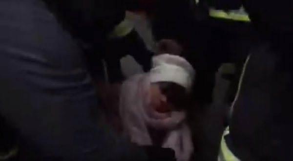 5 décembre. Une jeune femme blessée à l'œil à Paris Place de la République