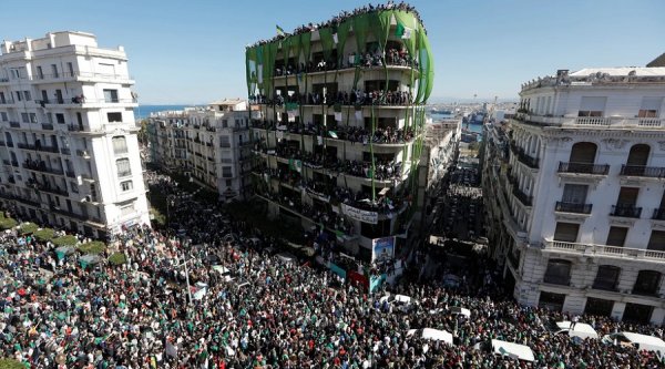 Algérie : la décomposition du régime ouvre des brèches pour l'initiative des masses populaires