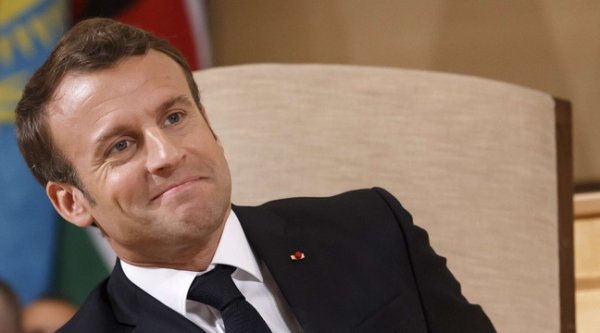 « Banco ! » : le coup de com' de Macron qui « naturalise » un rugbyman professionnel
