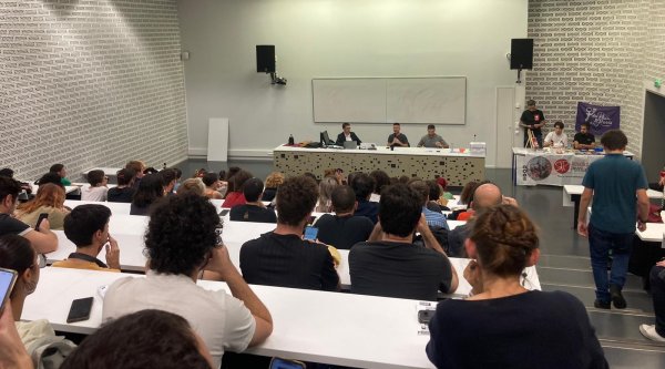 VIDEO. 150 personnes au débat entre Hadrien Clouet, deputé LFI et Gaëtan Gracia, militant à RP