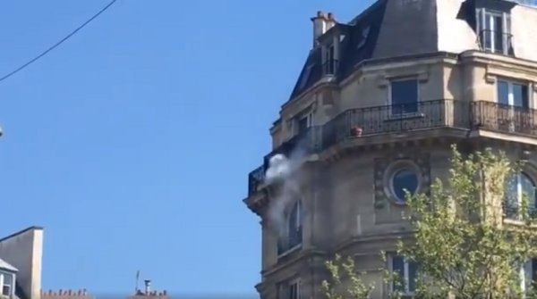 VIDEO. Paris : des tirs de gaz lacrymogènes atterrissent sur les terrasses d'appartements