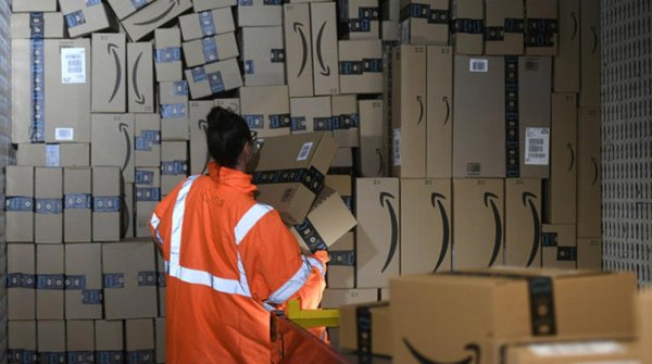 Les livreurs Amazon obligés d'uriner dans des bouteilles et de déféquer dans des sacs aux Etats-Unis