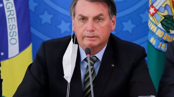 Brésil : 1 188 décès en 24 heures, Bolsonaro toujours dans le déni