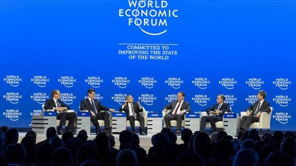 Macron invite 140 PDG du monde entier pour leur présenter ses contre-réformes