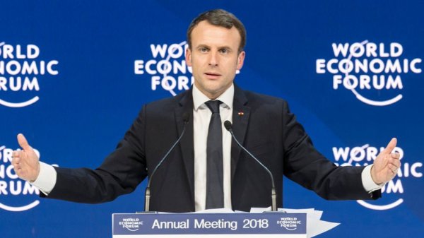  « France is back » au forum mondial : quand Macron promeut son calendrier néolibéral