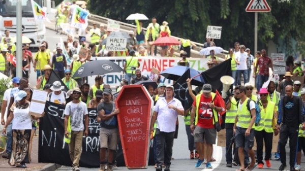 VIDEO. A la Réunion, les « Gilets jaunes Pei » organisent leur Acte II 
