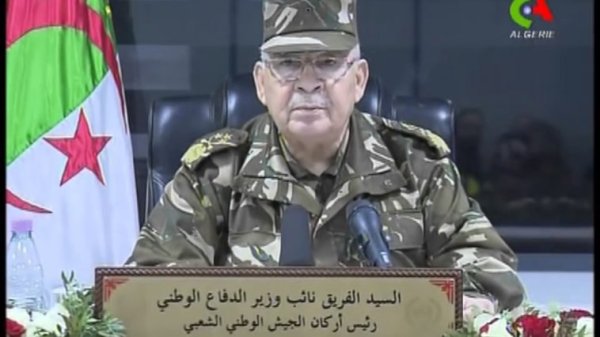 « Empêchement » de Bouteflika : l'armée se pose en arbitre pour sauver le régime