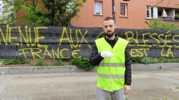 Vidéo. Sébastien Maillet, mutilé à la main par une GLI-F4 : "Ces violences, ça fout des vies en l'air"