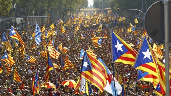 Manifestation massive pour l'indépendance en Catalogne
