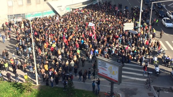 Après l'immolation d'un jeune à Lyon, la jeunesse se mobilise partout en France