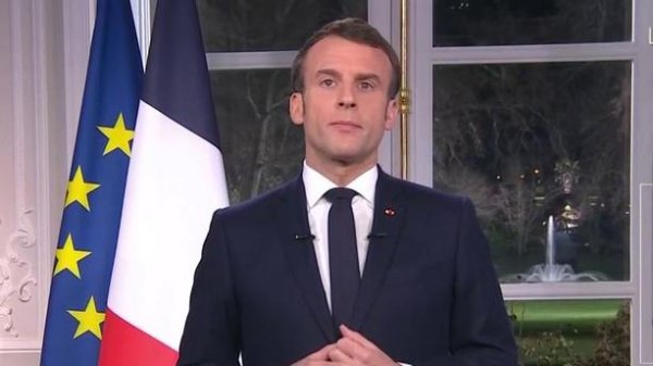 Communique du NPA. Vœux de Macron : pas de retrait, mais du blabla