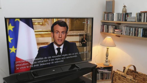 Covid assassin, Macron complice ! 