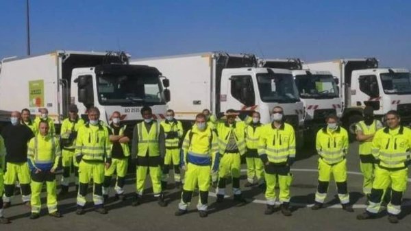 Le maire PS de Poitiers demande la réquisition des éboueurs pour casser leur grève
