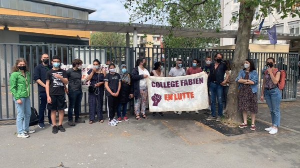 Au Collège Fabien à Saint Denis, parents et enseignants se battent contre la fermeture de classes