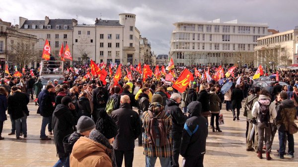 Niort, Poitiers, Tours et Blois. Malgré la pluie, des milliers contre la loi Travail 