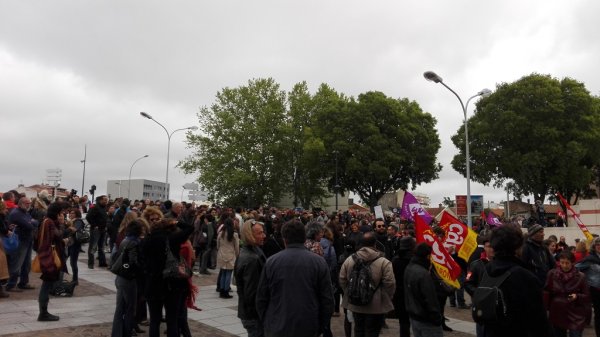 [Dernière minute] Toulouse. Les étudiants et lycéens détournent leur manifestation pour converger au Conseil Général