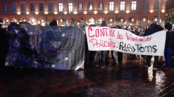 Sous une pluie battante, 200 manifestants réclament justice pour Théo à Toulouse