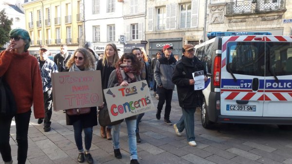 Poitiers en soutien à Théo. 200 personnes et une manif
