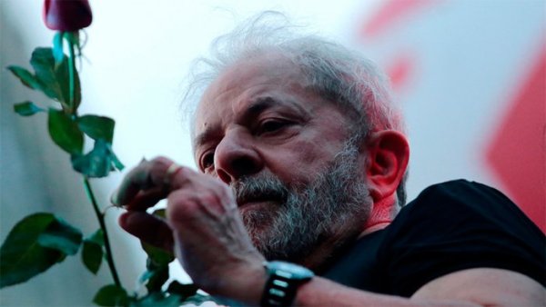 Brésil. Après une journée de « guerre judiciaire », Lula reste en prison