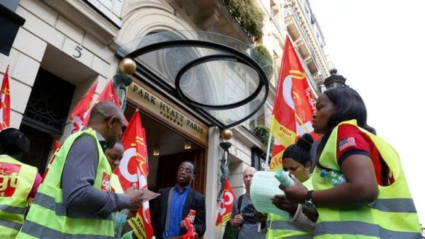 Grève dans la sous-traitance : entretien avec un syndicaliste du palace Hyatt Vendôme