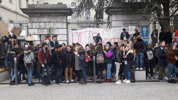 Chambéry. Des centaines de lycéen.ne.s prennent la rue !