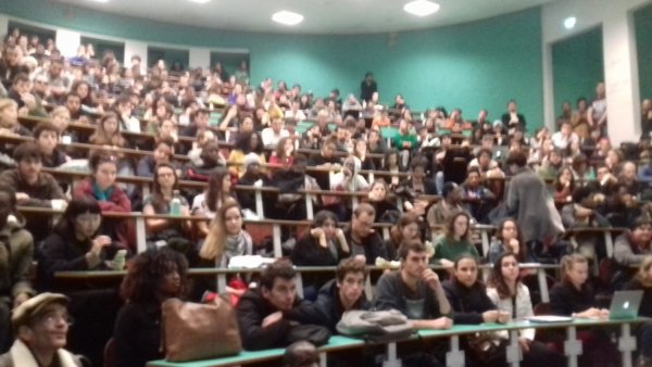 A la fac de Paris 8, la mobilisation s'organise dans un contexte national bouillonnant