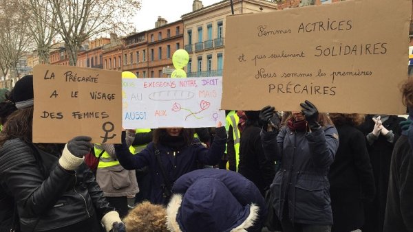 Toulouse. Des centaines de femmes en gilets jaunes crient leur colère !